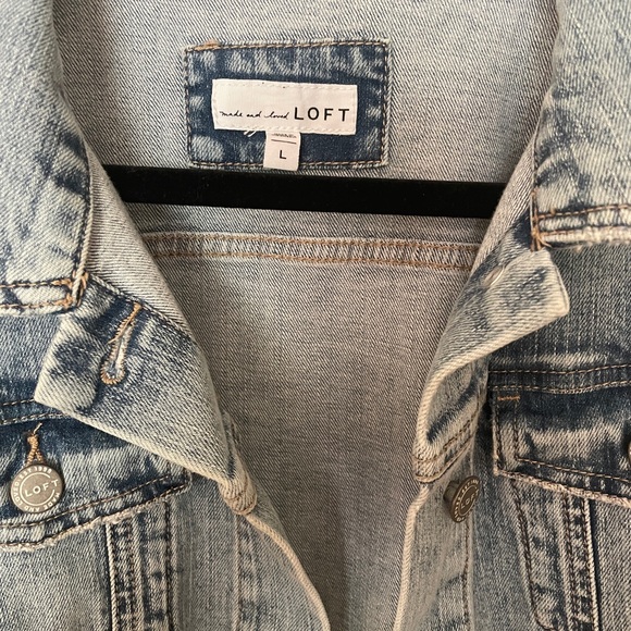 Made and loved LOFT Jean jacket M it is marked large, but can fit a medium size. - Picture 2 of 9